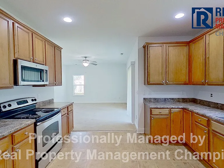 204 Murifield Dr — Photo 10