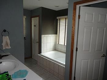 4th image of 3070 Ashley Dr