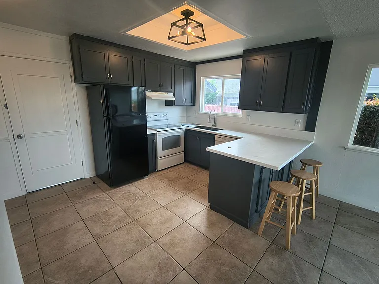 2275 Cypress Ave — Photo 14