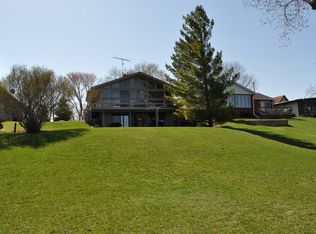 2440 Lough Ln, Hartford, WI 53027