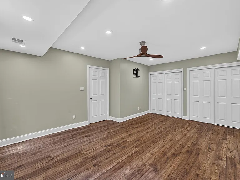 6443 Walters Woods Dr — Photo 57