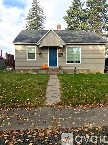 3917 N Hawthorne St — Photo 1