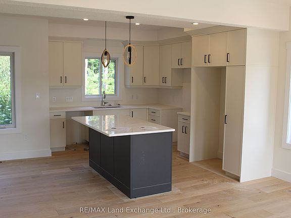 2nd image of 766 Campbell Ave
