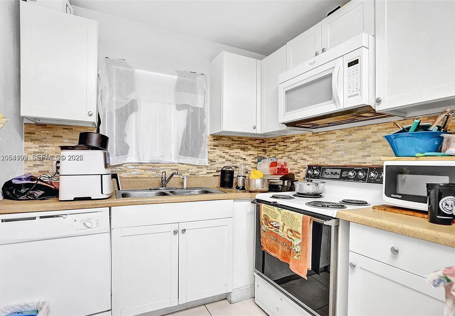 South Flagler Condo — Photo 4