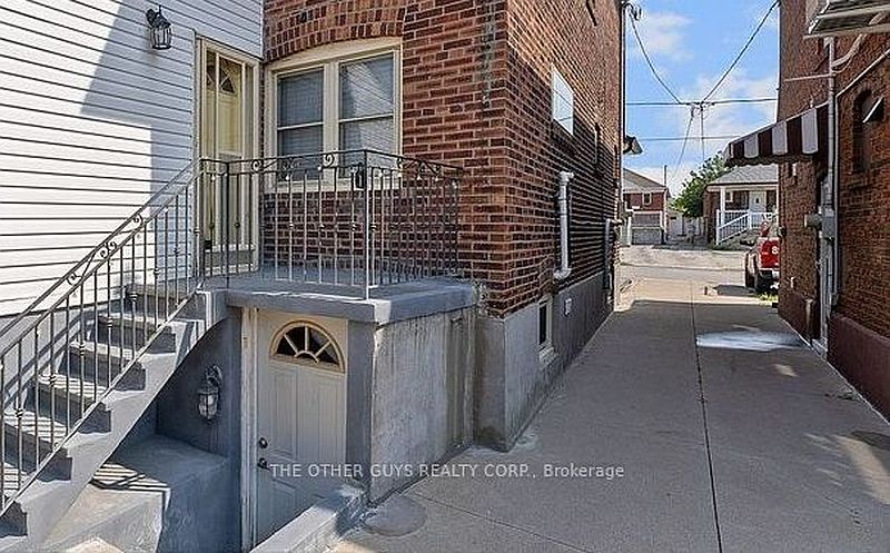 Toronto House for rent - 2 Bedrooms — photo 22