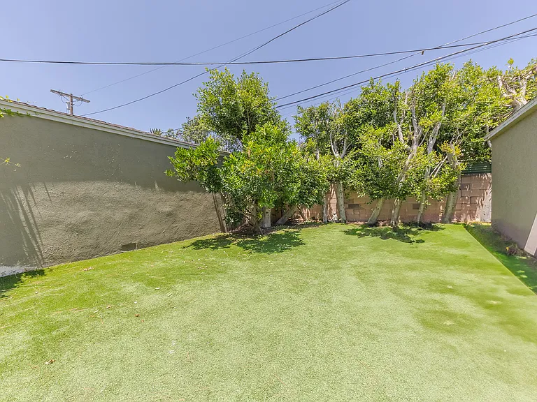 2522 Armacost Ave — Photo 22
