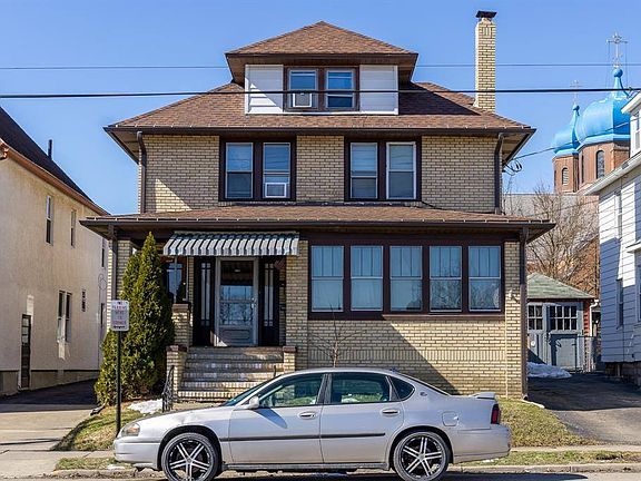 2nd image of 203 Squires Ave