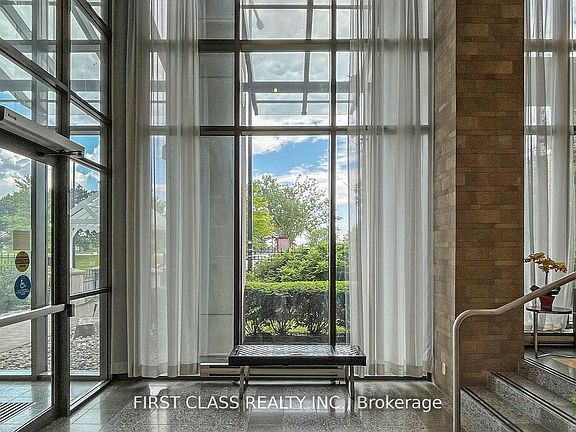 4th image of 68 Grangeway Ave #1112
