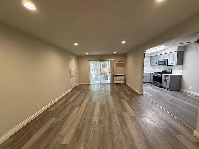 4415 Ventura Canyon Ave #104 — Photo 15