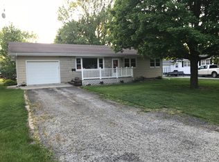611 S Wood St, Gibson City, IL 60936