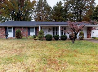 106 Crestwood Dr, Collinsville, IL 62234