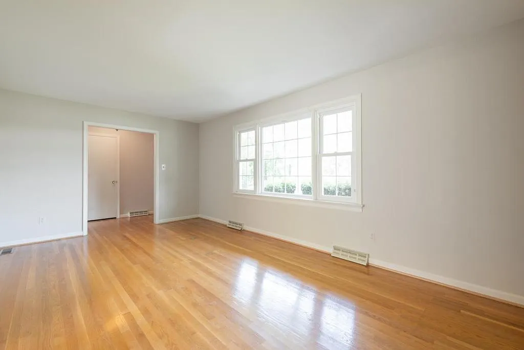 2801 Pennington Rd — Photo 3