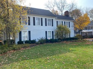 336 Main St APT 1R, Batavia, IL 60510