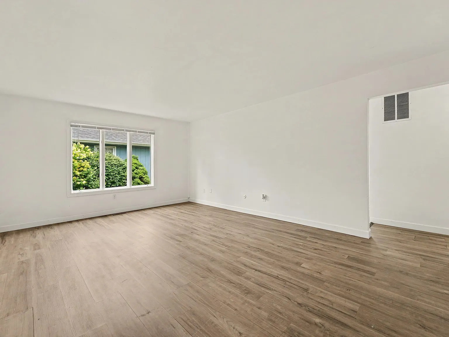 2 bed, $1,700 — Photo 2