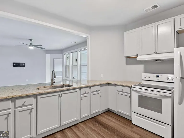 408 Cottonwood Cir — Photo 33