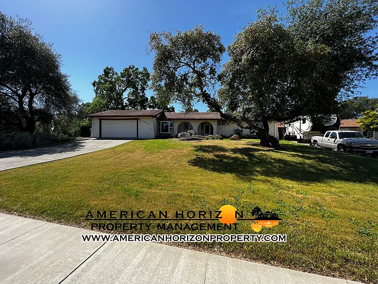 3630 Farron St — Photo 8