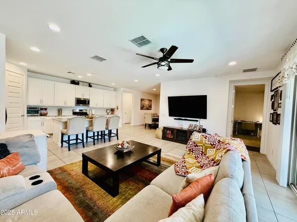 1657 W MONTE Way, Phoenix, AZ 85041