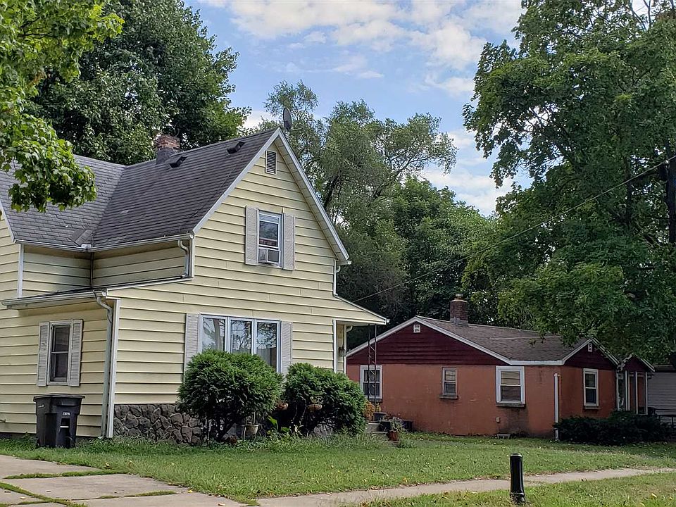 2nd image of 1300 Locust St
