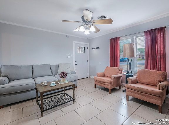 4th image of 1026 Morey Peak Dr