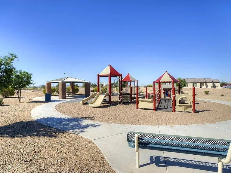 24449 W Sheraton Ln — Photo 2