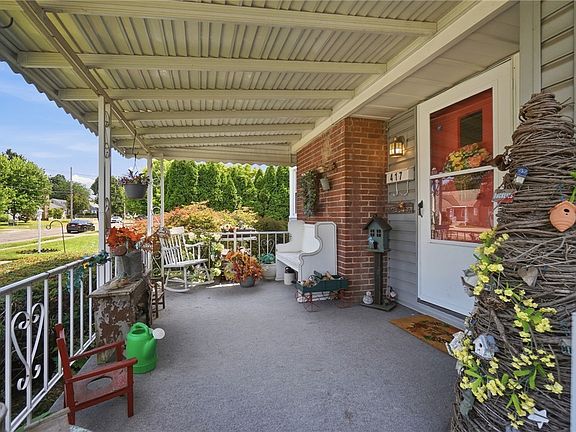 4th image of 417 Lawnview Ave