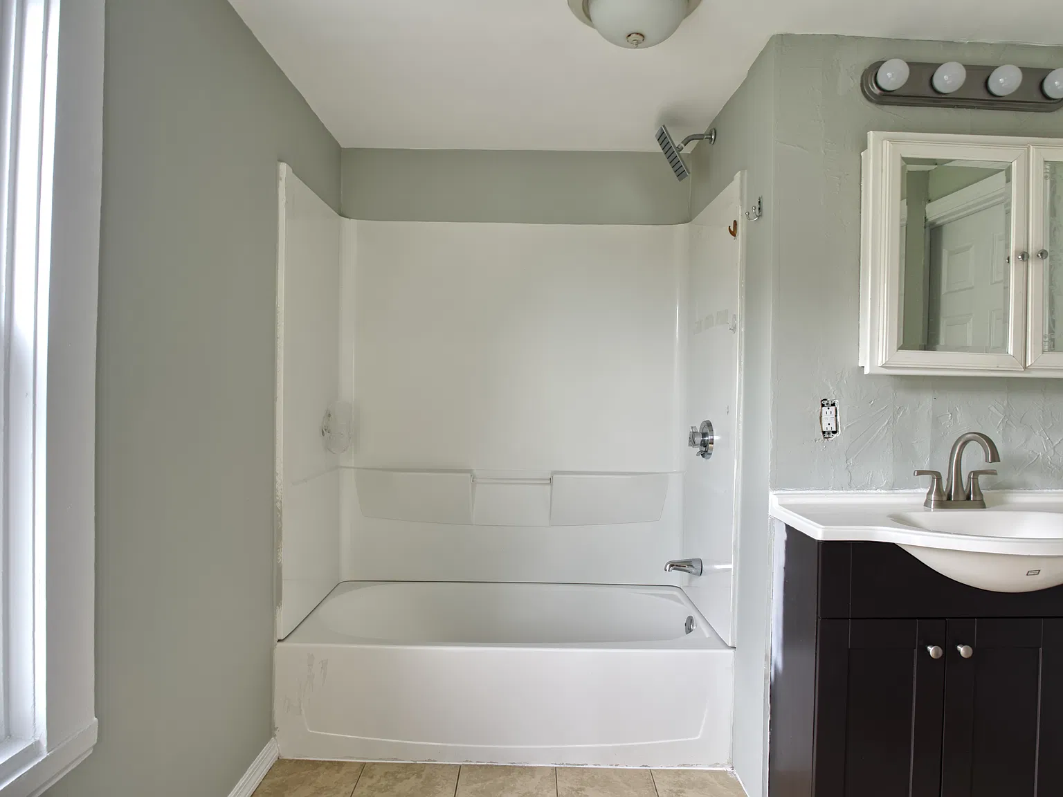 2 bed, 1000 sqft, $2,600 — Photo 4