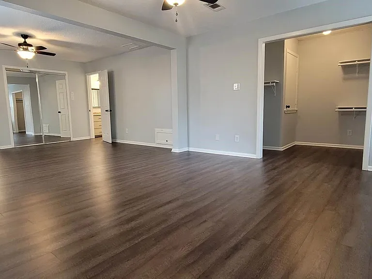 9614 Charter Ridge Dr — Photo 25