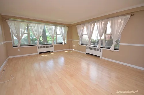 145 Pinckney St Photo 1