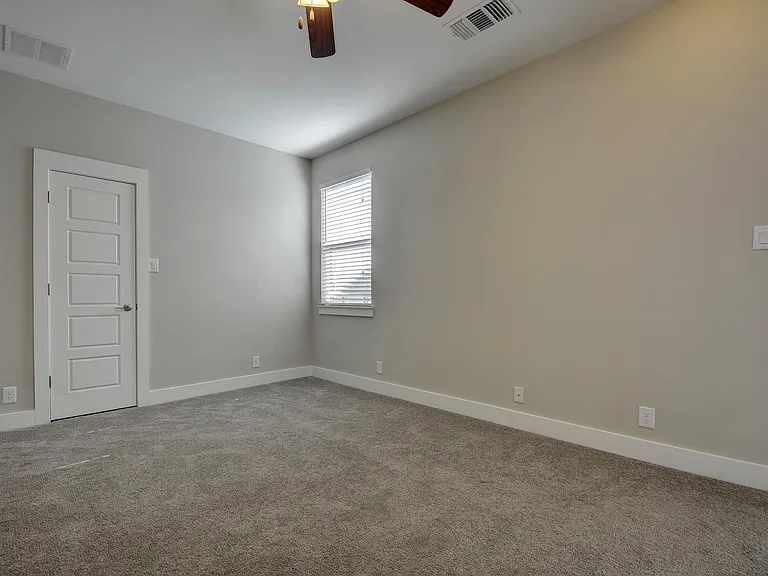 912 Sugaree Ave — Photo 26