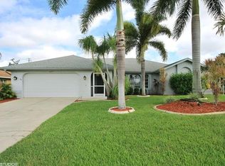 427 SW 38th St, Cape Coral, FL 33914