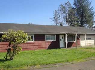 805 Meadowlark Ln, Tillamook, OR 97141