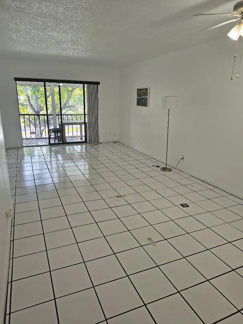 Oakland Shores Condominium — Photo 3