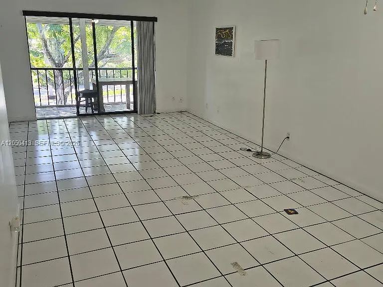 3105 Oakland Shores Dr #J207 — Photo 3