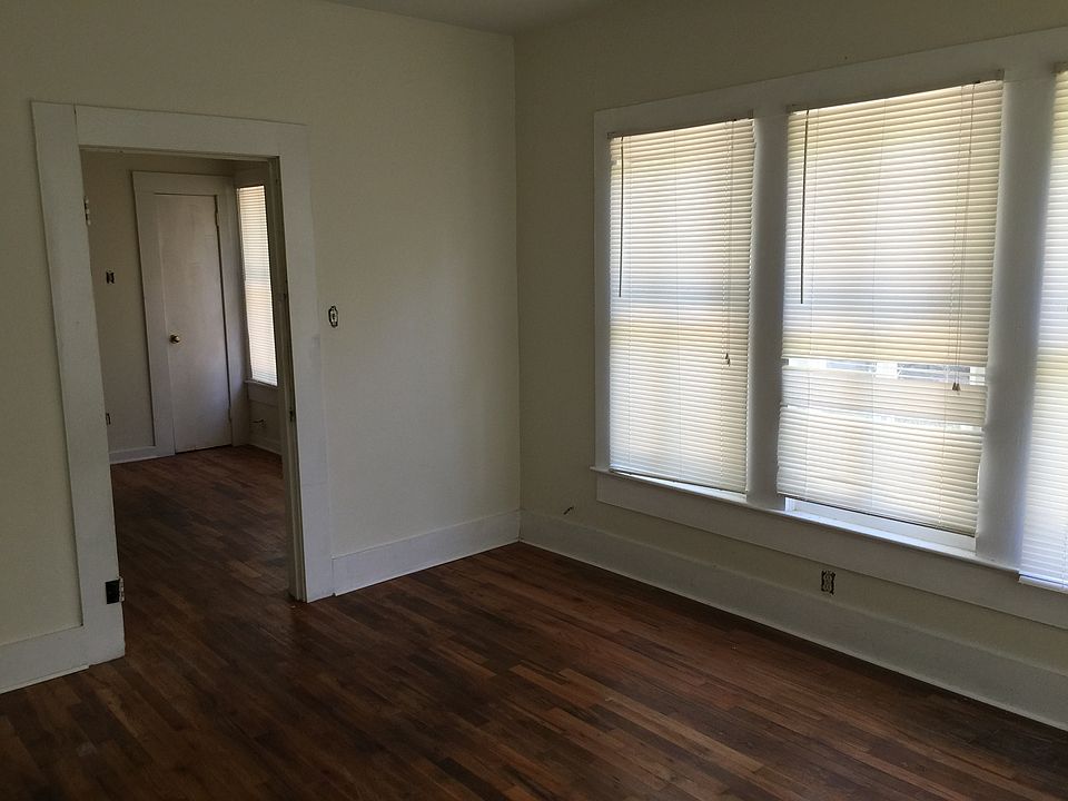 1st image of 200 E Live Oak St