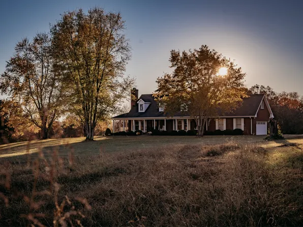 4870 Morrow Rd, Woodlawn, TN 37191