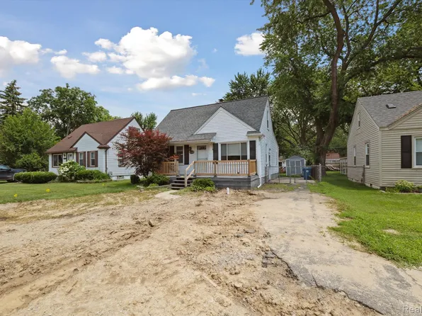 14088 Mercedes, Redford, MI 48239