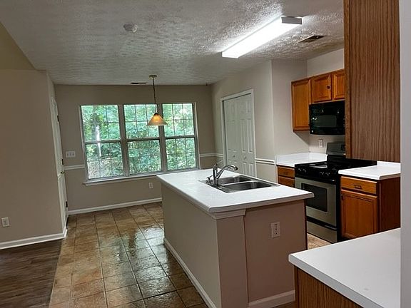 5th image of 1590 Waterway Pl SW