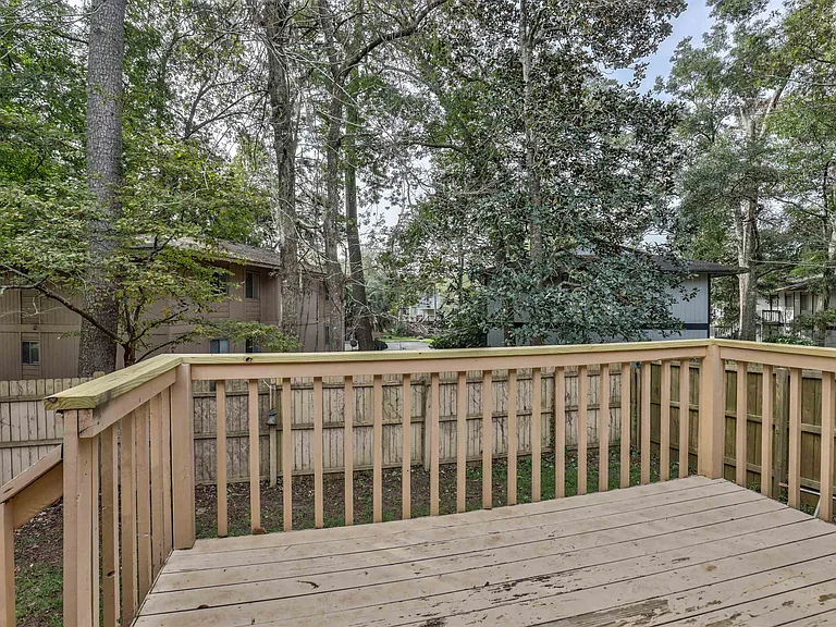 1609 Willow Bend Way #A — Photo 32
