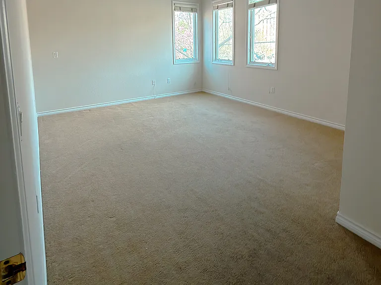 3640 E Ellsworth Ave — Photo 8