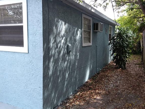 2nd image of 1169 Tangerine St