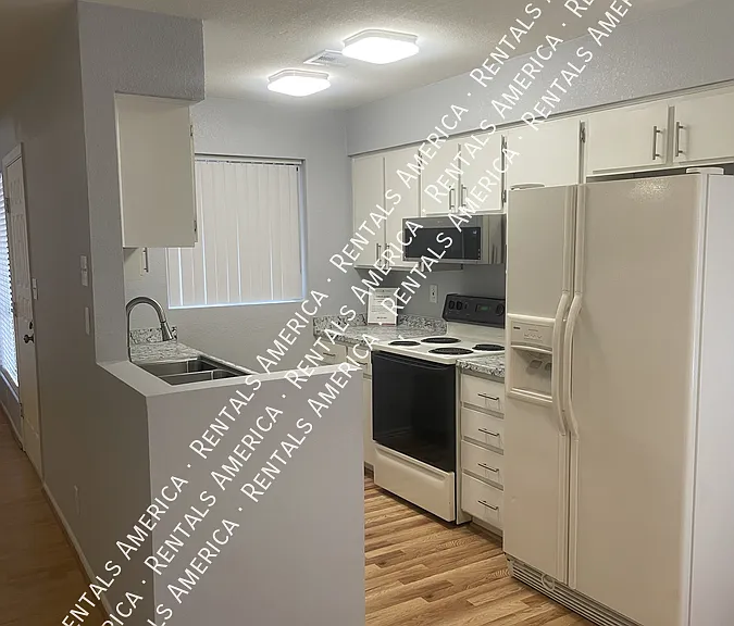 195 N Cottonwood St #5 — Photo 2