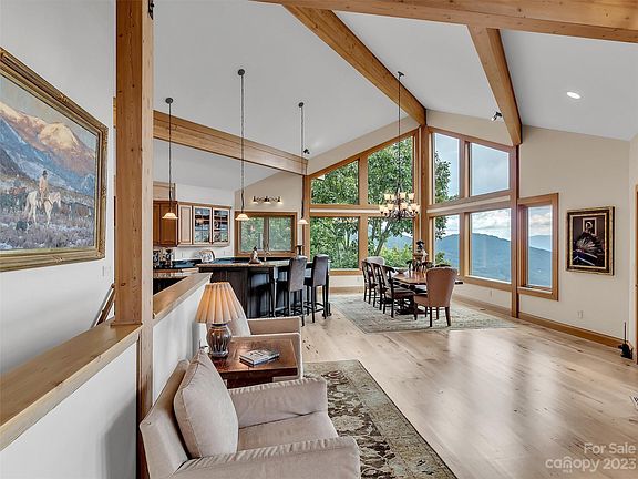 4th image of 1055 Winding Creek Dr