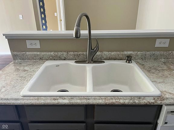 4th image of 6517 Emerald Hill Ct APT 309