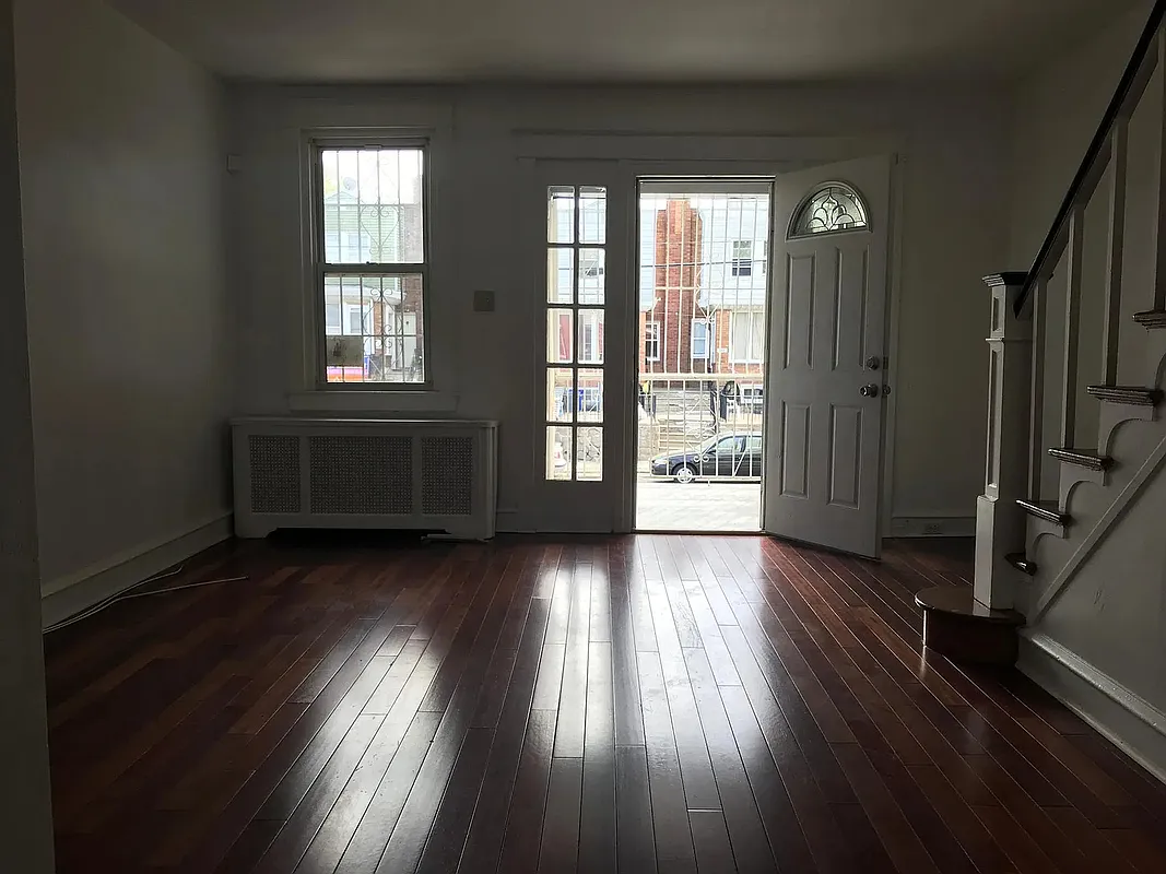 3 bed, 2.0 bath, 1214 sqft, $1,800 — Photo 3