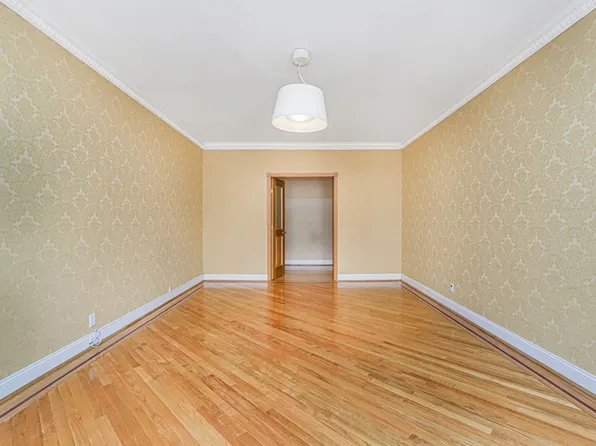 1810 Avenue N image 7 of 29