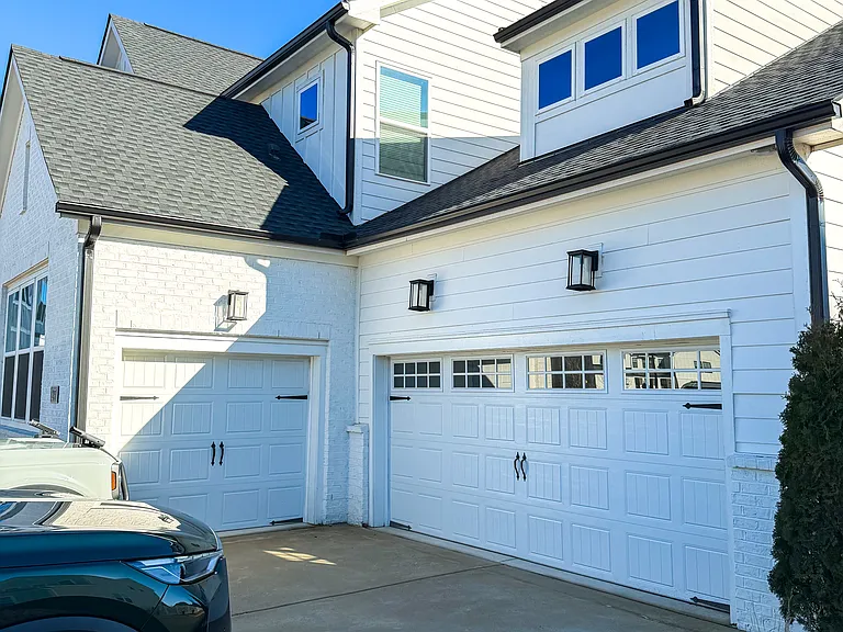 3-car Garage