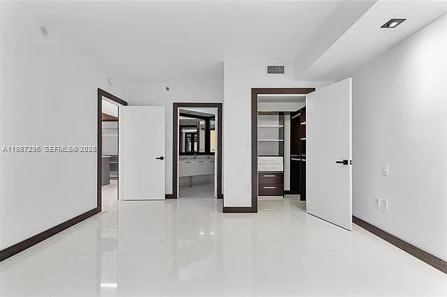 55 SE 6th St #1607 — Photo 32