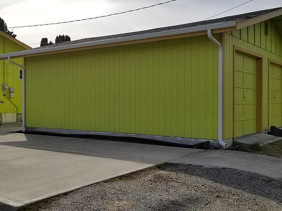 4th image of 841 E 48th St