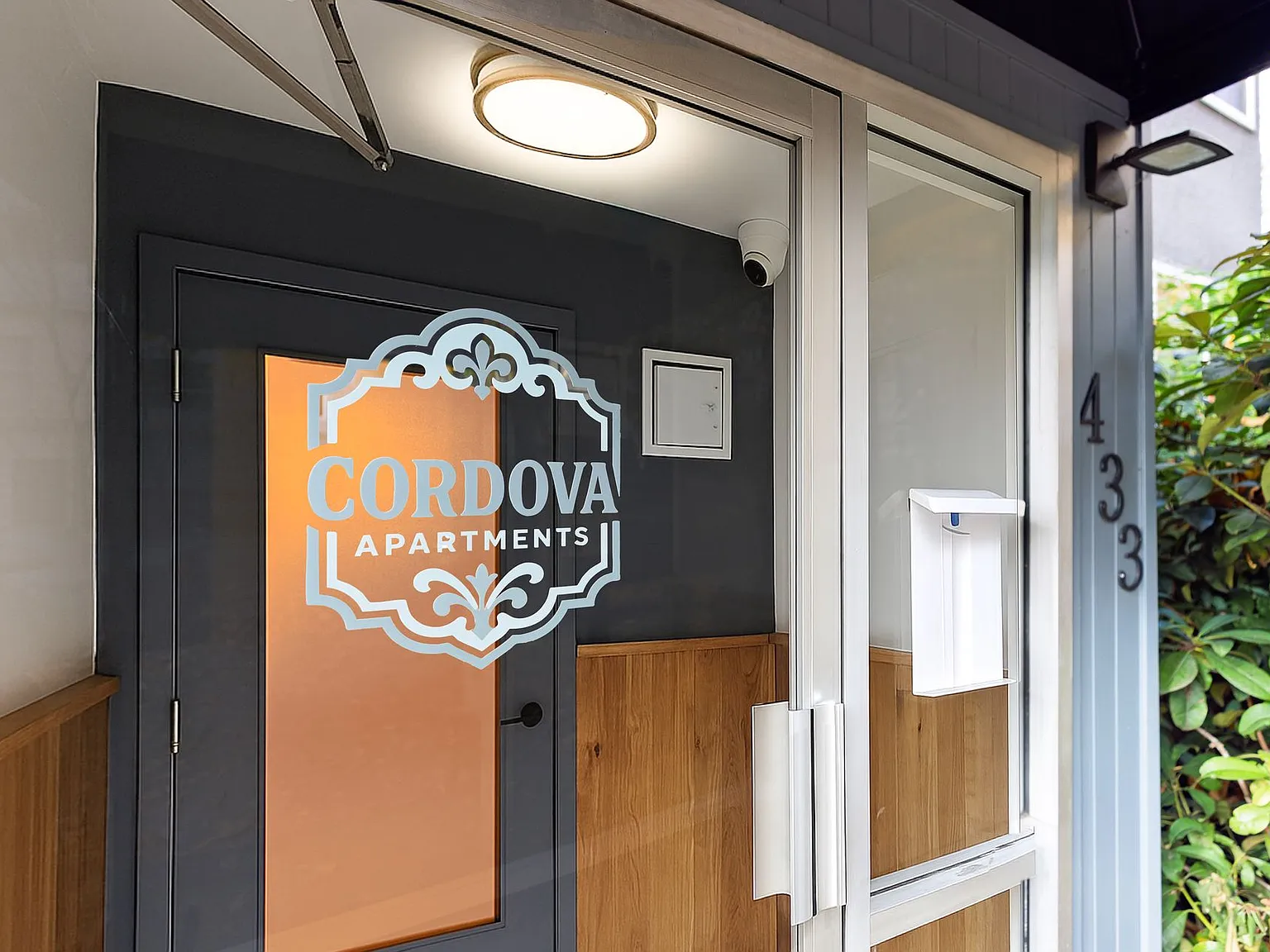 Cordova Apartments — Photo 4