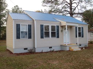 404 Park Dr, Aberdeen, NC 28315